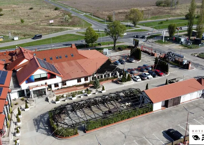Hotel Dworski Galaktyczny Park