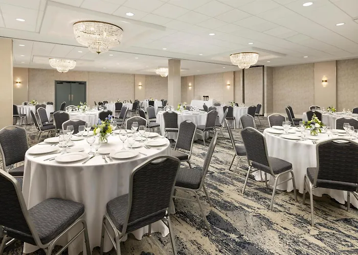 Doubletree By Hilton Concord Downtown