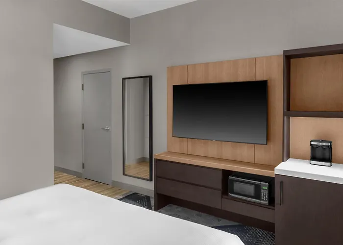 Doubletree By Hilton Dayton Fairborn