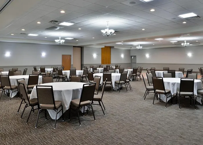 Comfort Inn & Suites Madison North