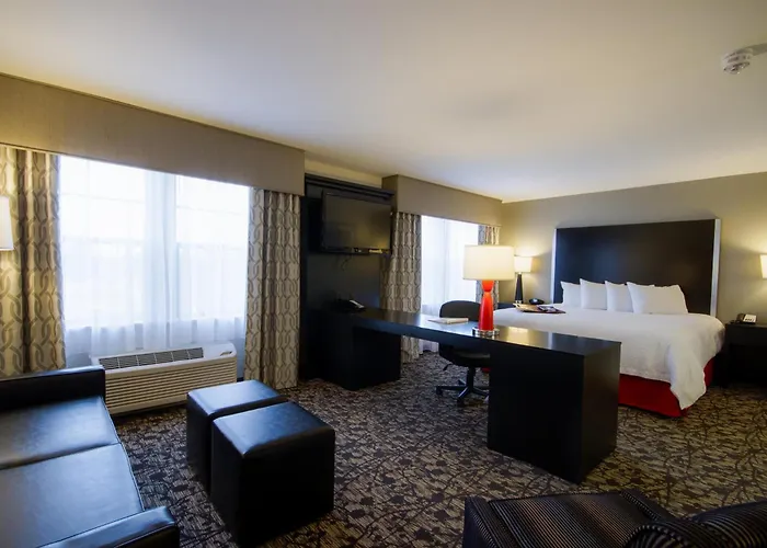 Hampton Inn And Suites Roanoke Airport/Valley View Mall