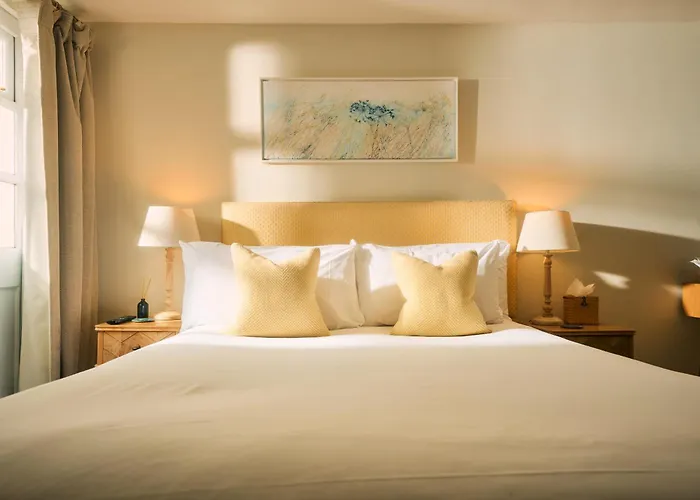 The Godolphin Hotel