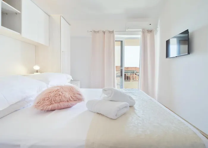 Apartment & Rooms Meri Tucepi