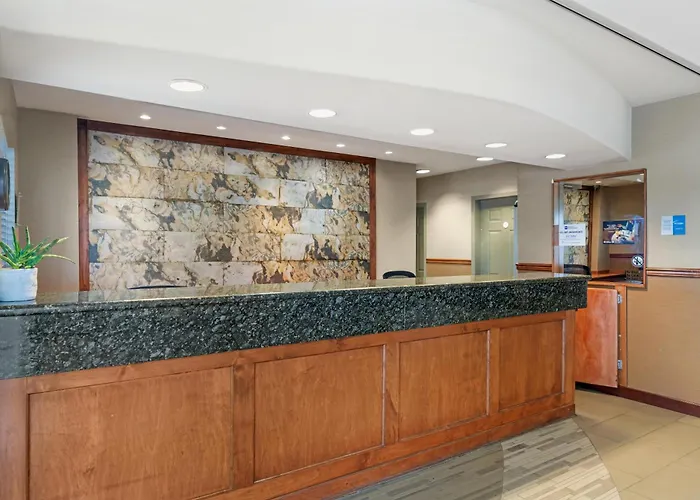 Best Western Plus Mission City Lodge