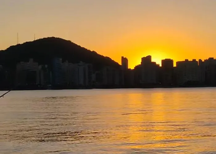 2 quadras da praia - Apto completo em São Vicente ideal para família e trabalho