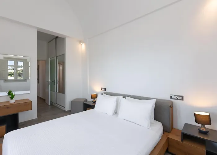 Theano Cave Suites & Villas