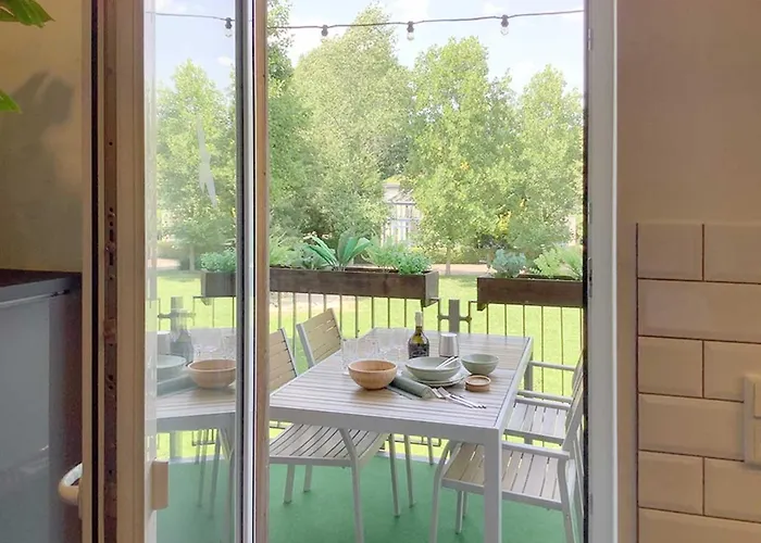 Wohnungen mit Balkon, 2 Schlafzimmer, nahe Centro&Arena