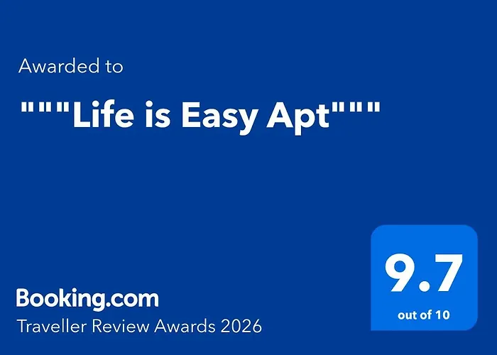 "Life Is Easy Apt"