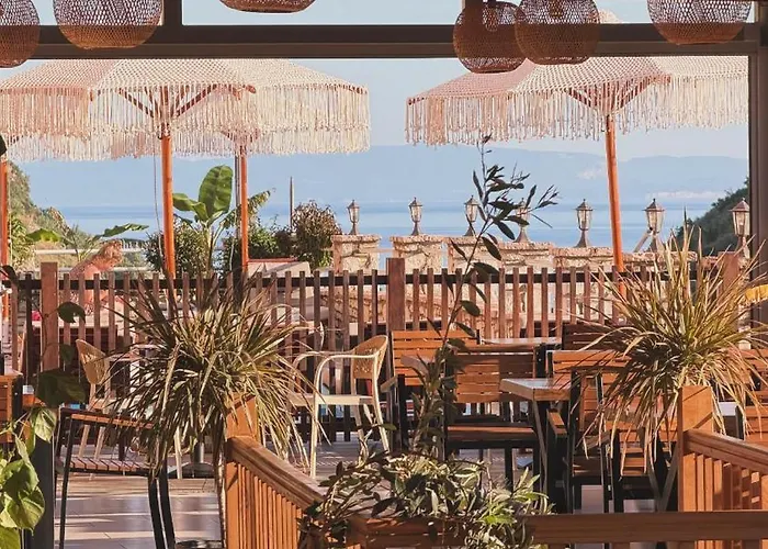 Karos Hotel Llaman