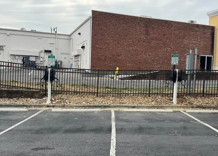 Fairfield By Marriott Inn & Suites Raleigh Capital Blvd I-540