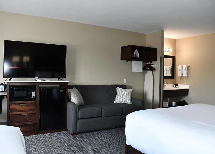 Cobblestone Inn & Suites - Trenton