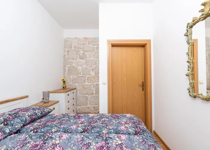 Alba Sanja I Teran