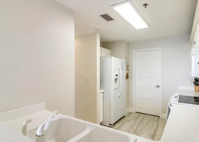 Bayfront Okaloosa Island Condo W/ Beach Boardwalk!