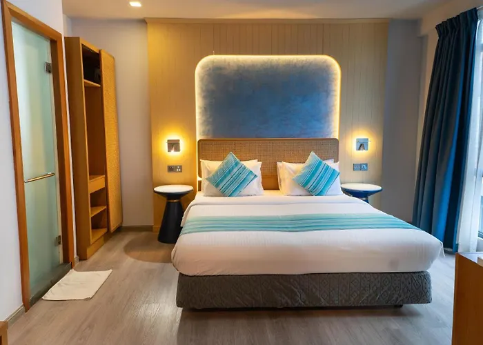 Umet Seaview Hotel With Free Airport Pick Up And Drop T&C Apply