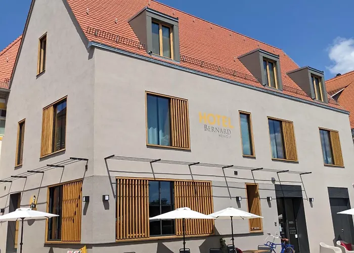 Hotel-Weingut Bernard
