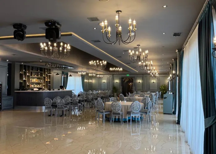 Vis Palm Hotel Ganja