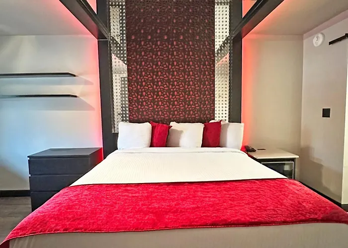 Imperial Suites, Adults Only