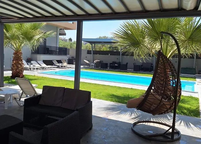 Luana Monte Apartments