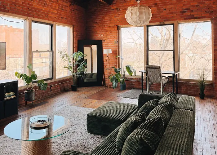 420 Friendly Skyline View Downtown Loft Free Parking