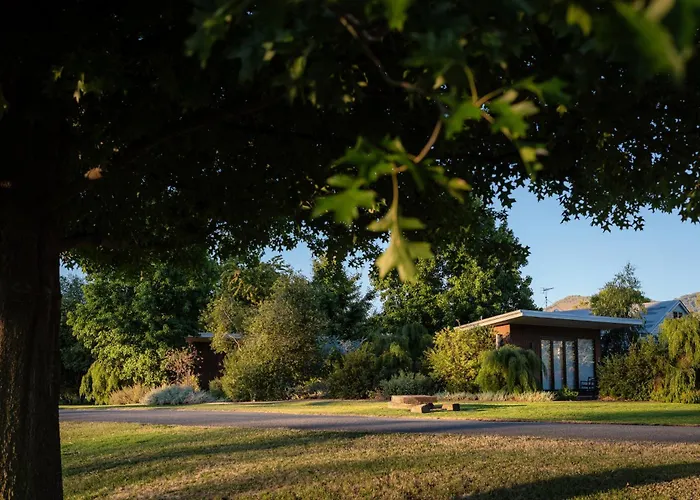 Dal Zotto Homestead & Petite Retreats