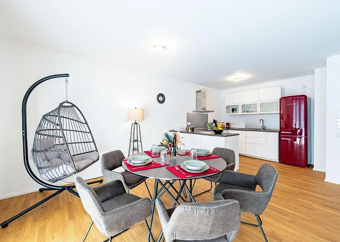 Lit Living: Luxus - Box Spring - Parking - Terrace