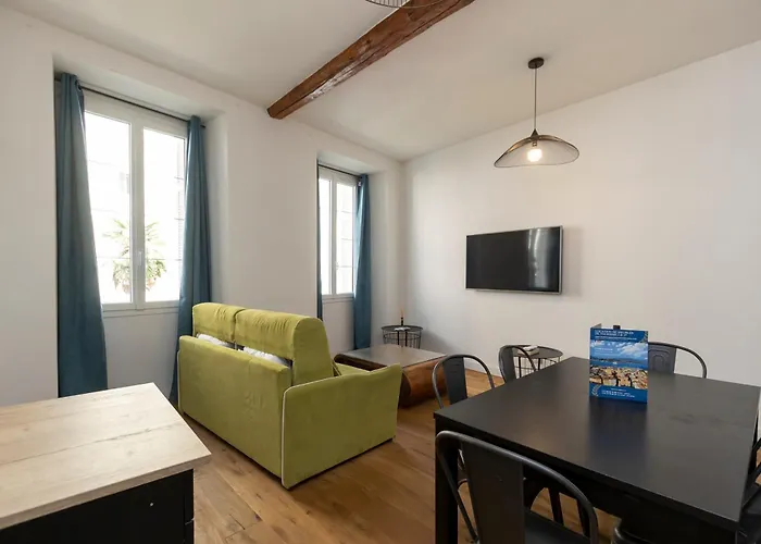 Appartements Rue Bonaparte, Quartier Citadelle Place Foch