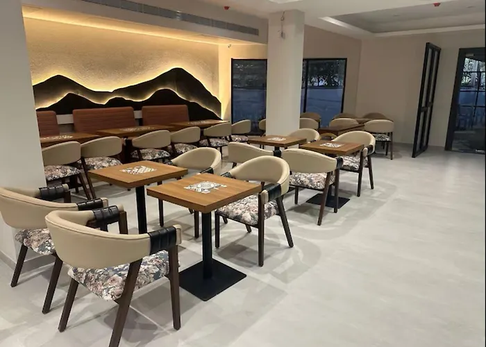 Hotel The Avoir Asansol