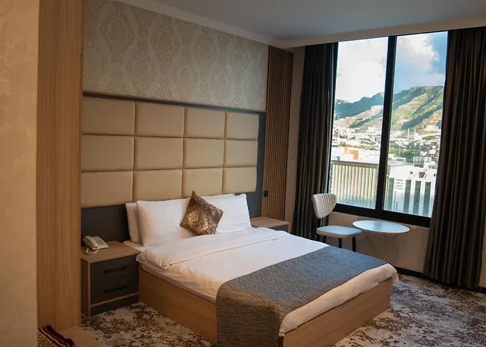 Sarok Hotel