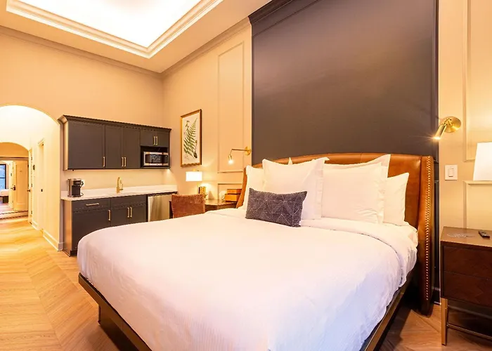 Sinclair Suites - Boutique Hotel West Dundee