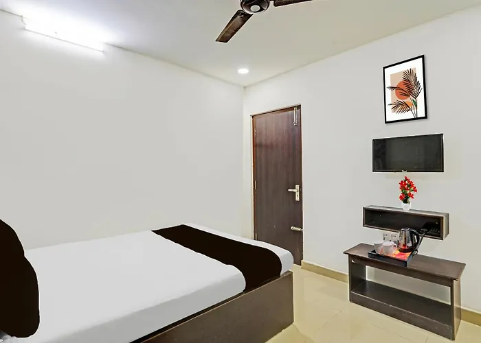Collection O Vanamthopu Center Nellore Formerly Esr Guest Inn