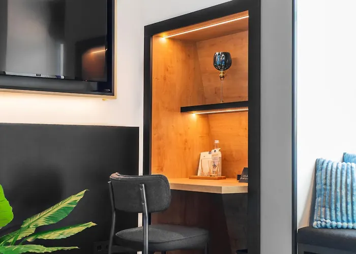 Frida Hotel & Cafe