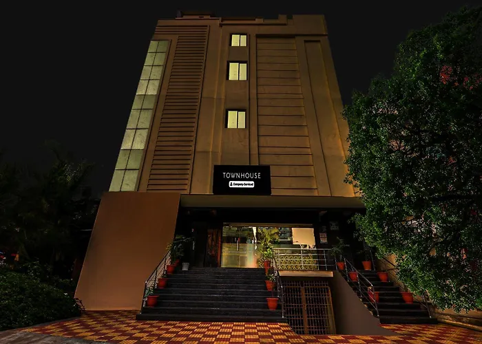 Super Oyo Townhouse Gajuwaka Centre