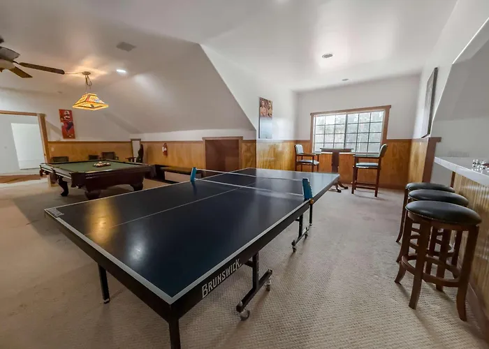 Munguia Summit Camp Modern Home Unit A