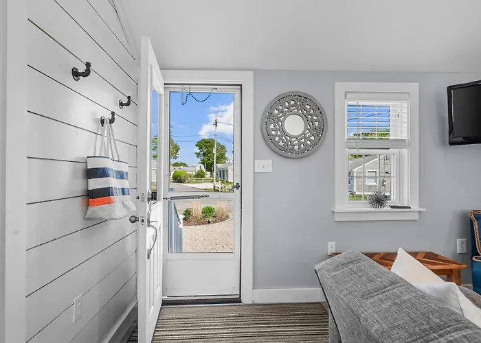 Beachside Bliss At Sunset Retreat