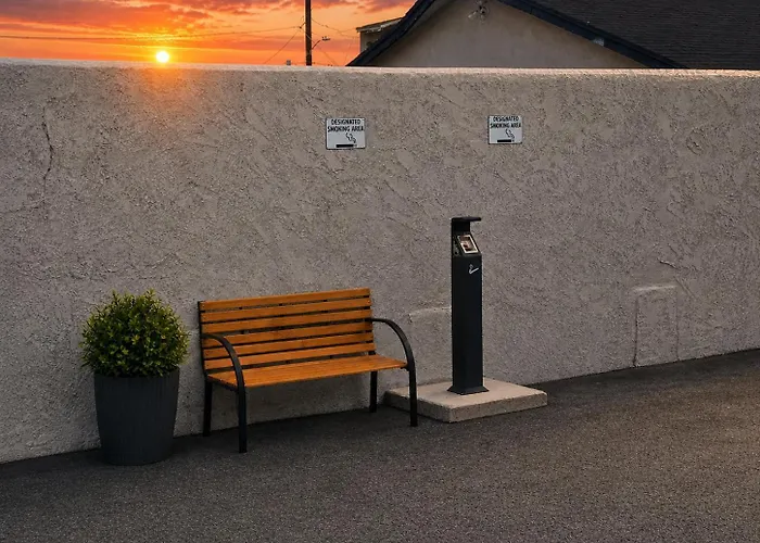 The Atlas Inn & Suites Lax