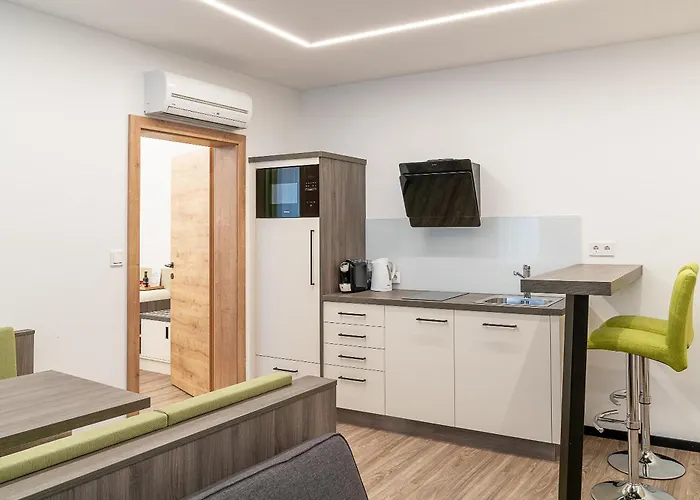 Chrizz Rooms