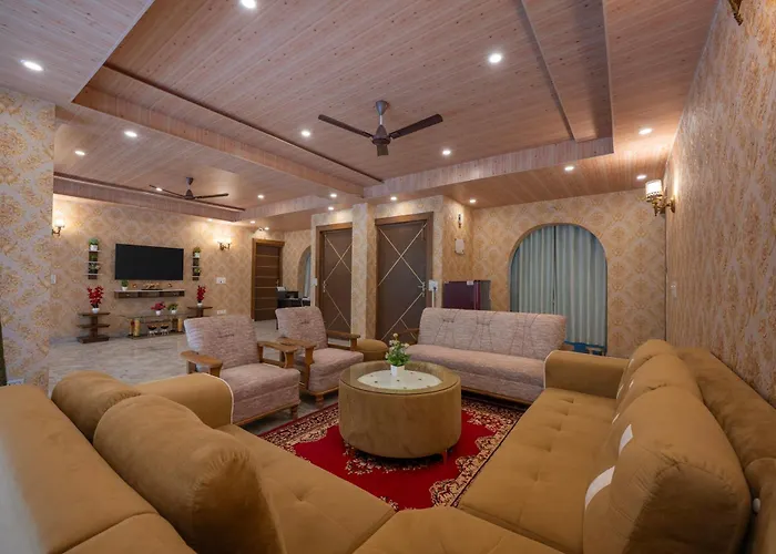 Splendid Retreat Hotels Kasauli - Vacation, River View Balcony, Traking, Camping, Bonfire, Family Groups, Forest Treks, Memories