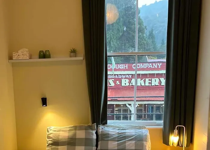 Nourish Reefton & Wilsons Hotel