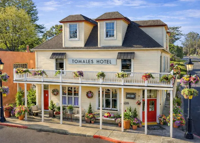 Tomales Hotel, Minutes From Dillon Beach