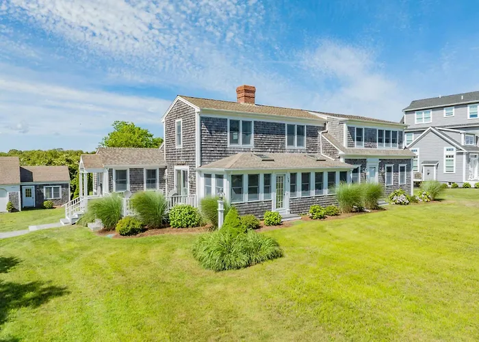 Coastal Escape: Pool, Pet-Friendly Near Beach