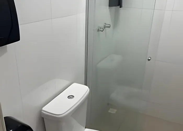 Casa Completa para temporada e hospedagem ótima localização, com piscina aquecida, churrasqueira em Uberaba, bairro Girassóis