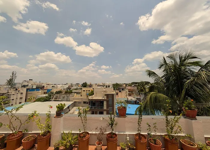 Cozy Green Terrace Studio Pad, 10 Mins Manyata Tech Park