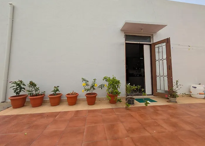 Cozy Green Terrace Studio Pad, 10 Mins Manyata Tech Park
