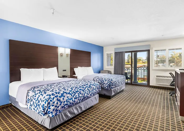 Hotel Solares