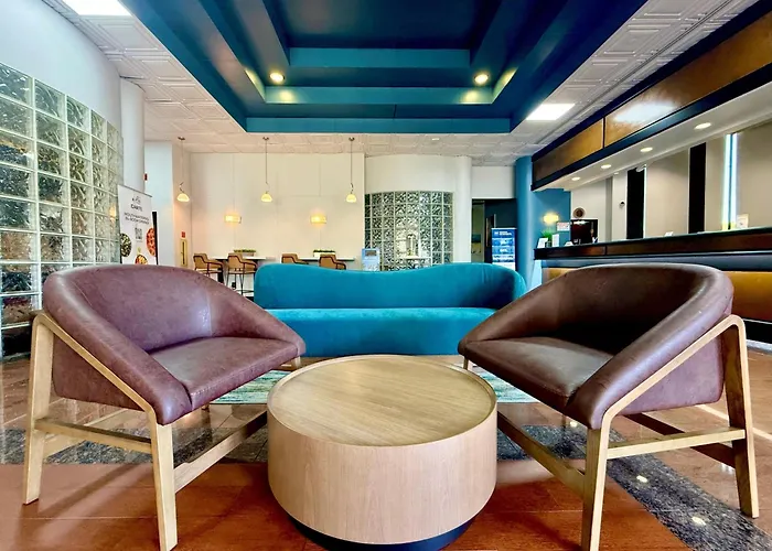 Best Western Plus Suites Hotel - LAX Airport LA Stadium
