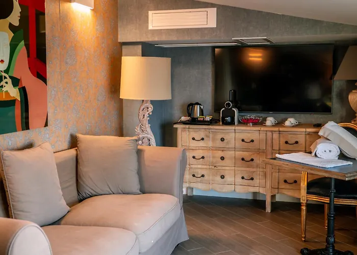 Marina Holiday Hotel & Spa