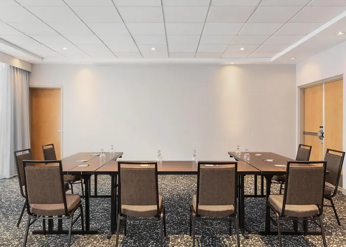 Hampton Inn & Suites By Hilton Langley-Surrey