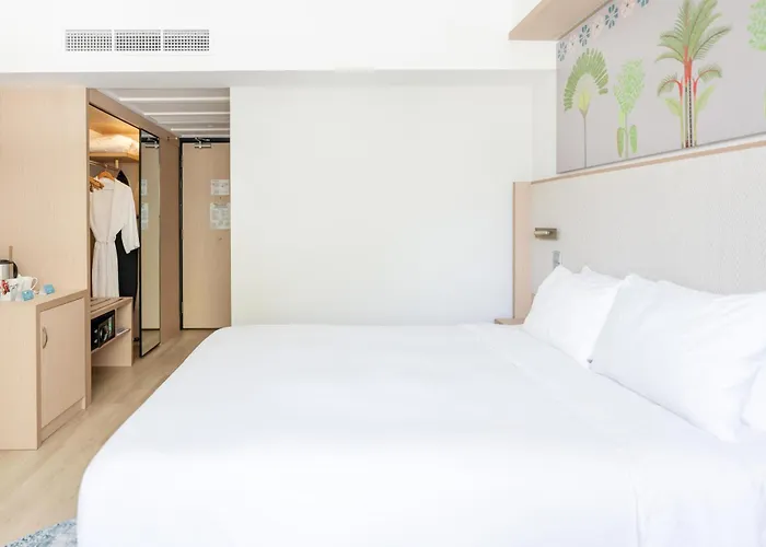 Radisson Hotel Brunei Darussalam