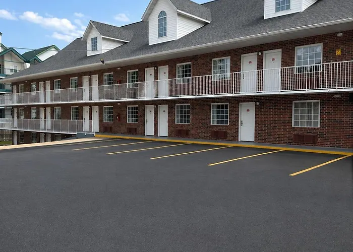 Carriage House Inn