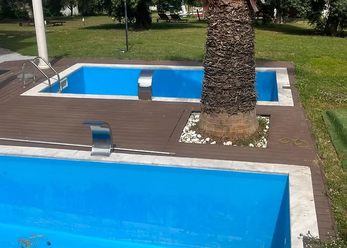 Villa Askamnia And Suites